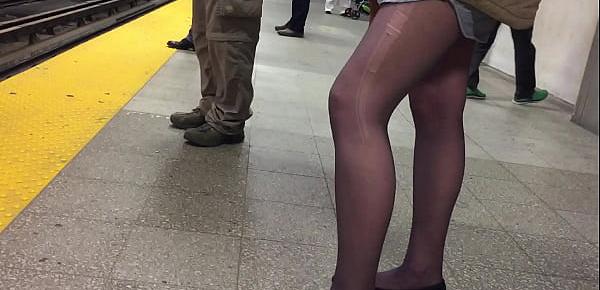  Sexy Nylon Covered Legs Seen In Public